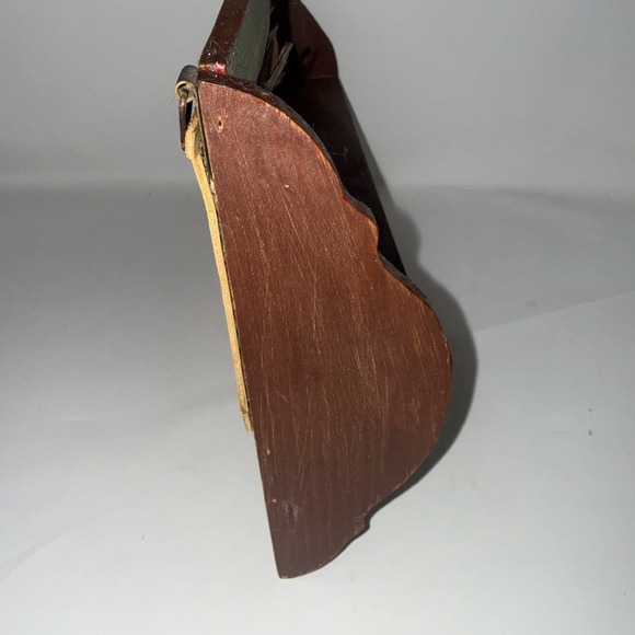 Vintage Ganz Distressed Wood Red Metal Apple Shelf w 3 Hanging Pegs Wire Mesh - Picture 6 of 14